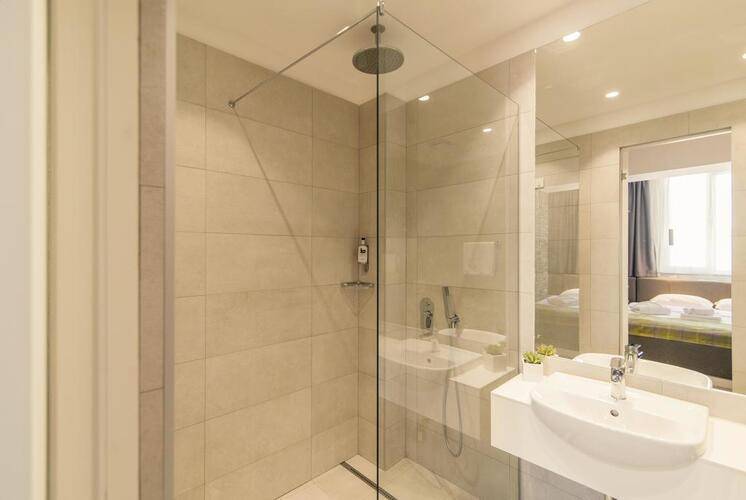 Belgrade Inn Garni Hotel