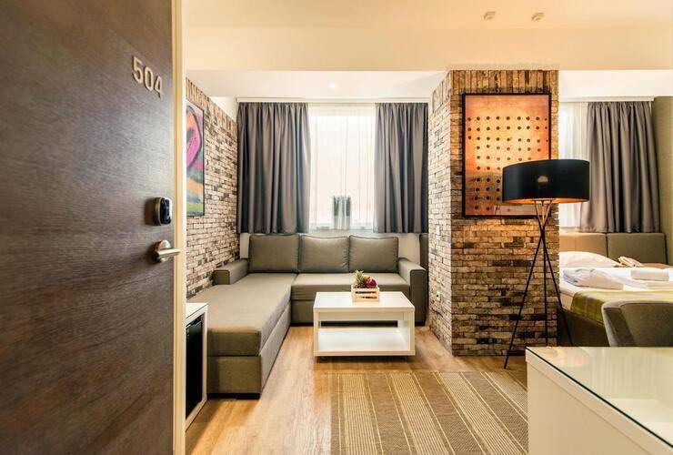 Belgrade Inn Garni Hotel