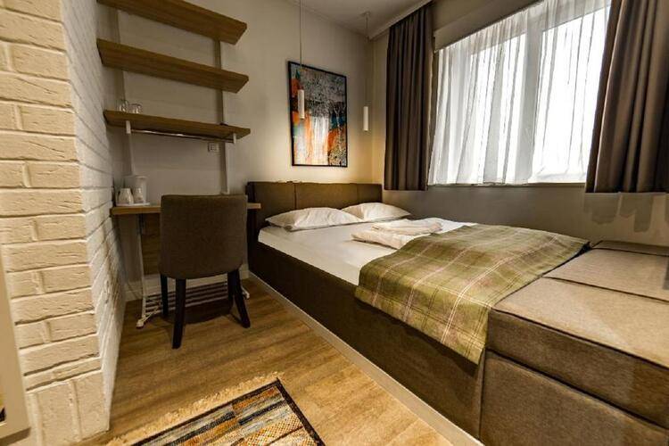 Belgrade Inn Garni Hotel