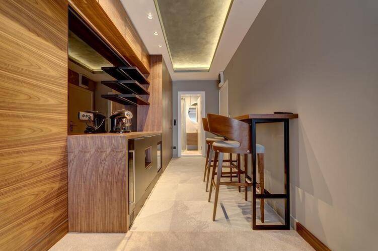 Black Pearl Luxury Suites