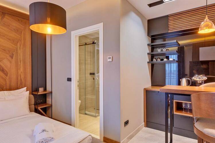 Black Pearl Luxury Suites