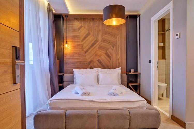Black Pearl Luxury Suites