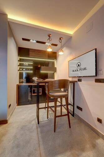 Black Pearl Luxury Suites