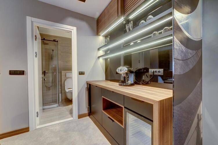 Black Pearl Luxury Suites