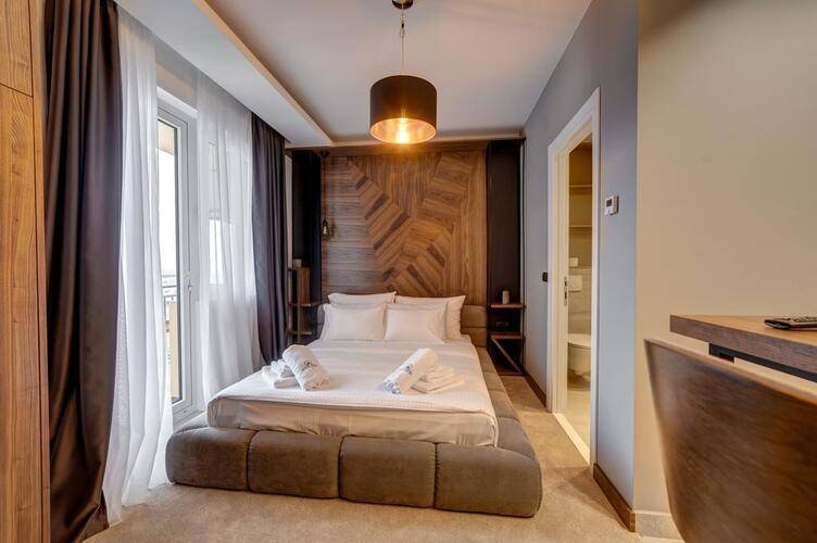 Black Pearl Luxury Suites
