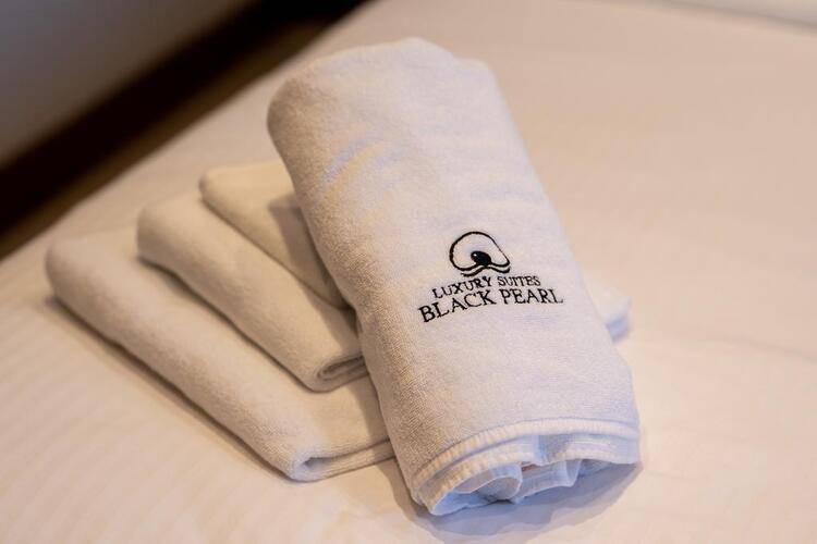 Black Pearl Luxury Suites