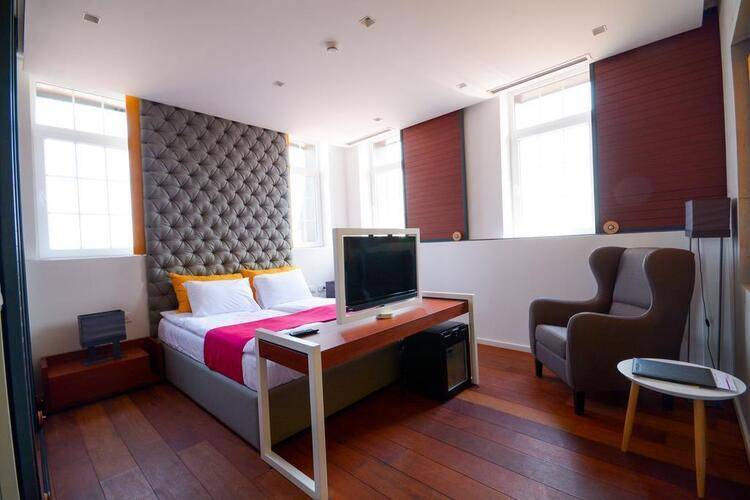 Boutique Rooms