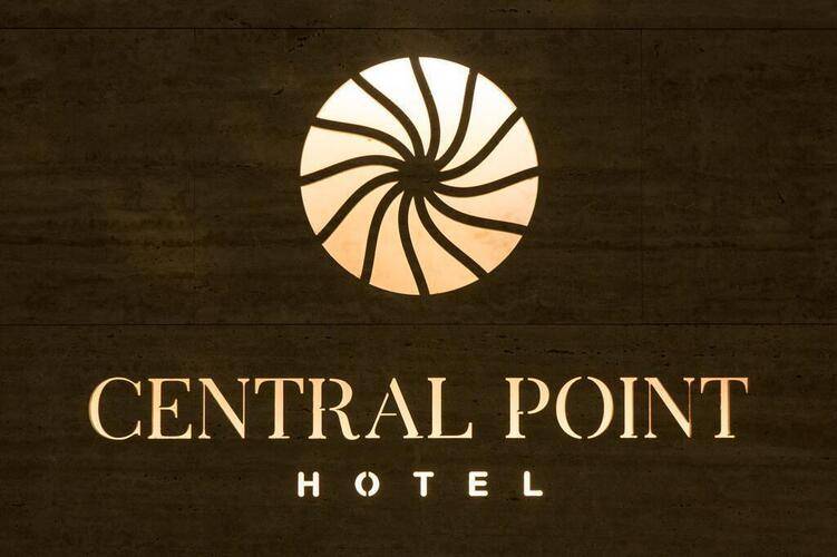 Central Point Hotel
