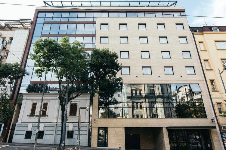 Central Point Hotel