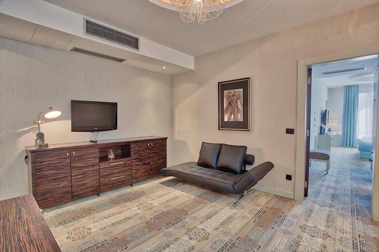 Crystal Hotel Belgrade
