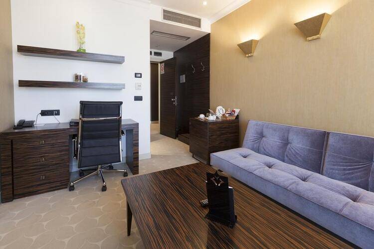 Crystal Hotel Belgrade