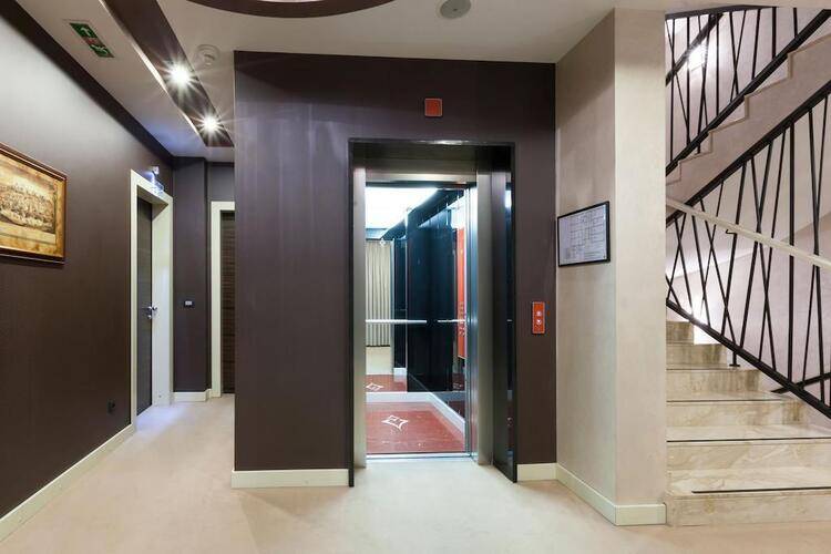 Crystal Hotel Belgrade