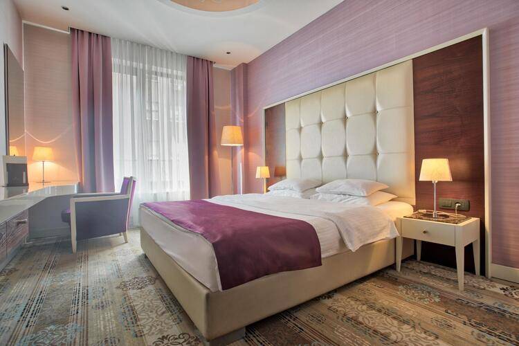 Crystal Hotel Belgrade