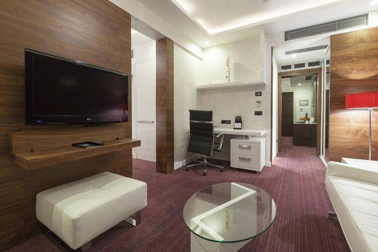 Crystal Hotel Belgrade