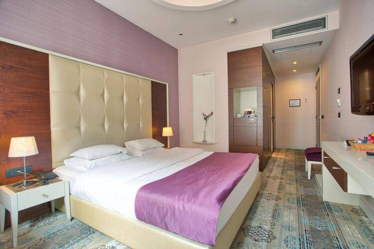 Crystal Hotel Belgrade