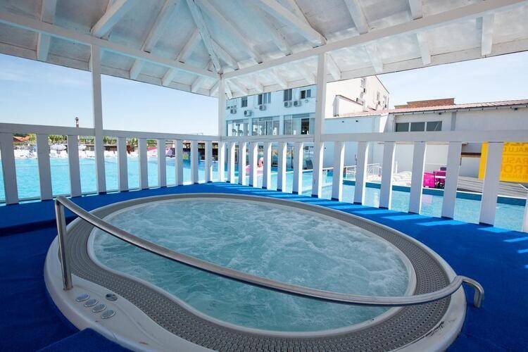 Flamingo Resort