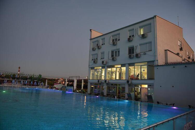Flamingo Resort