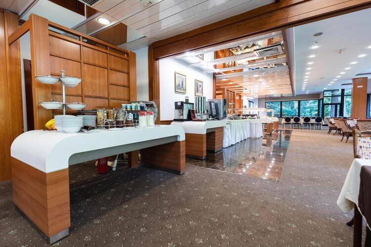 Hotel M