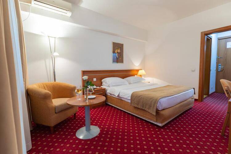 Hotel M