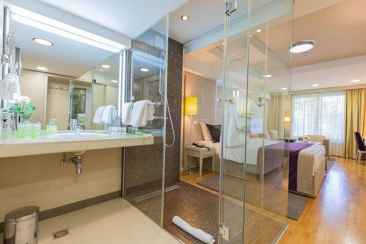 Hotel M