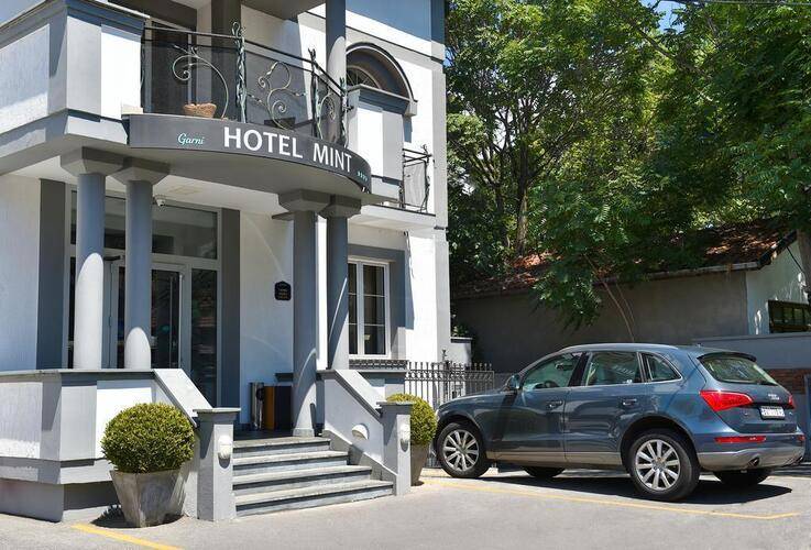 Hotel Mint