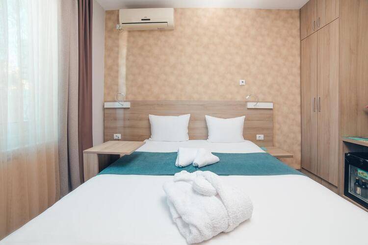 Hotel Mint