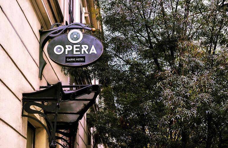 Hotel Opera