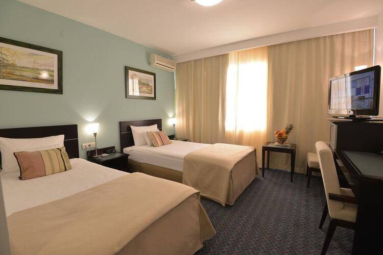 Golden Hill Hotel (Ex. Hotel Sumadija)