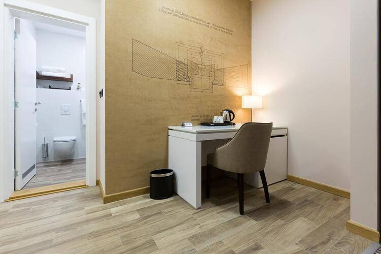 Hotel Tesla Smart Stay