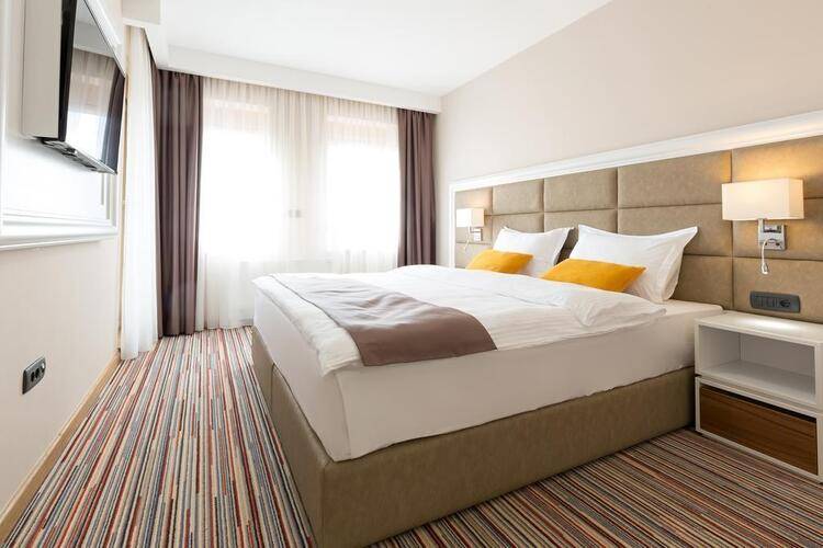 Hotel Tesla Smart Stay