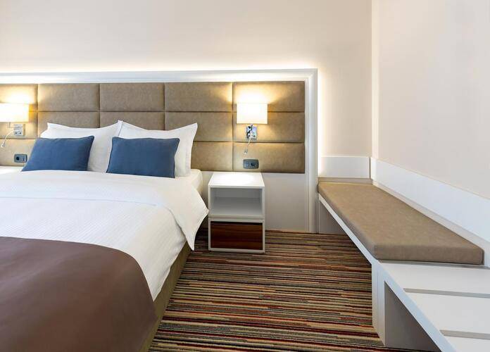 Hotel Tesla Smart Stay