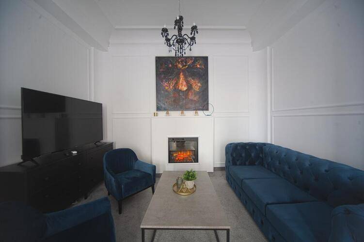 Kings Palace Suites