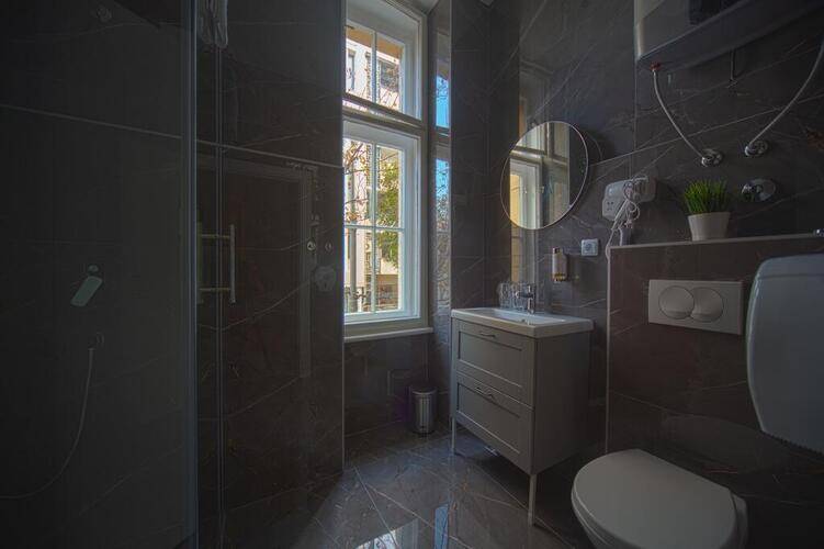 Kings Palace Suites