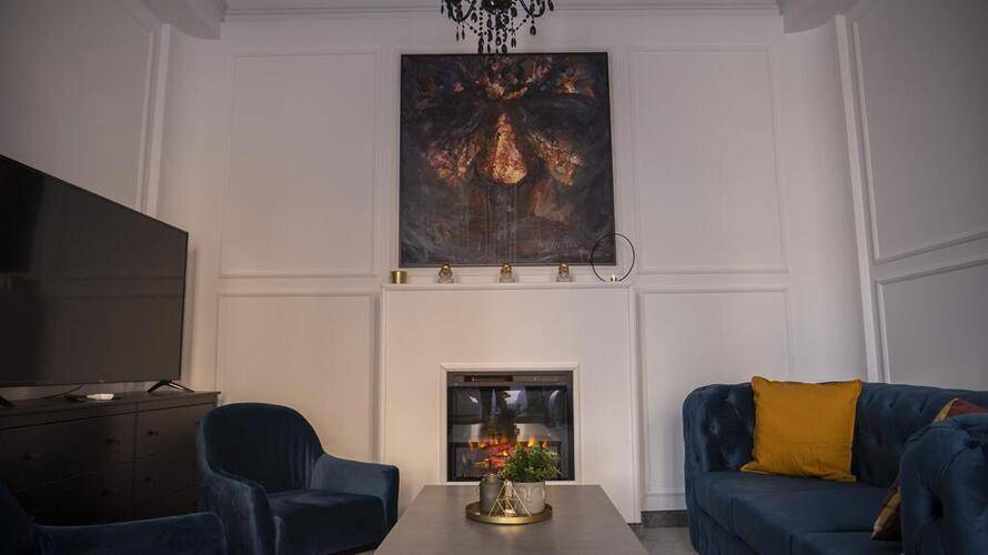 Kings Palace Suites