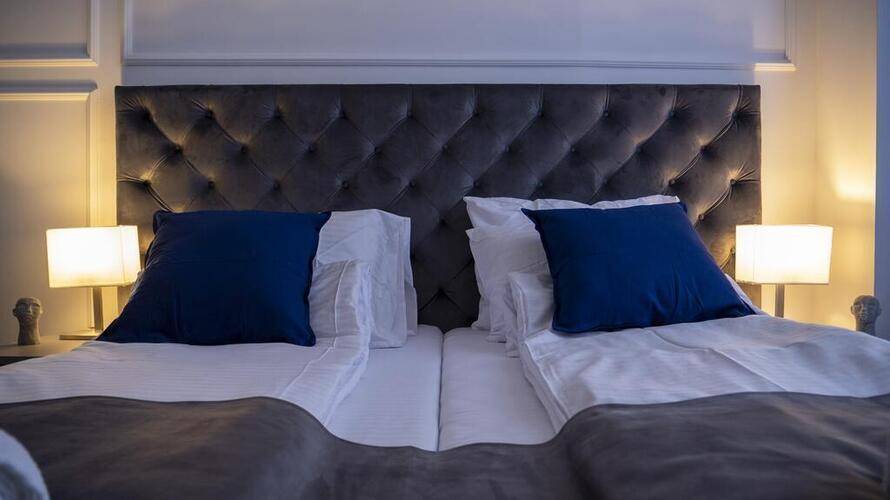 Kings Palace Suites