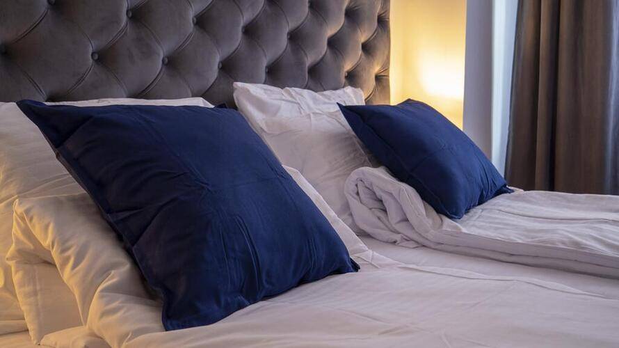 Kings Palace Suites