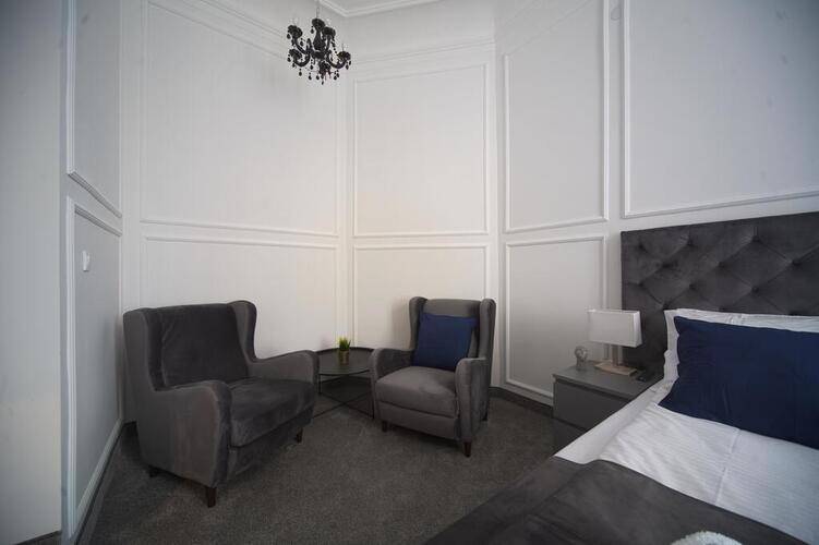 Kings Palace Suites