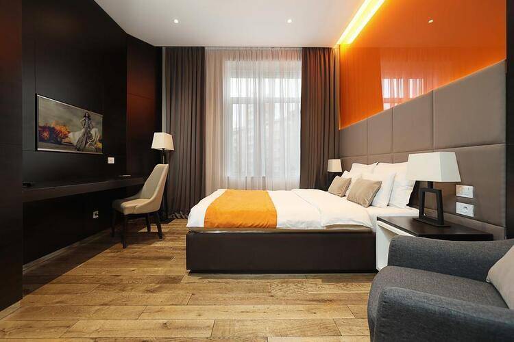 Maccani Luxury Suites