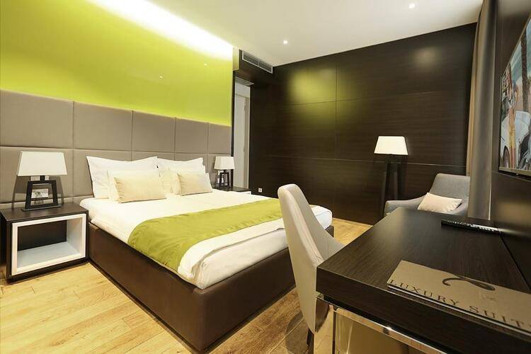 Maccani Luxury Suites