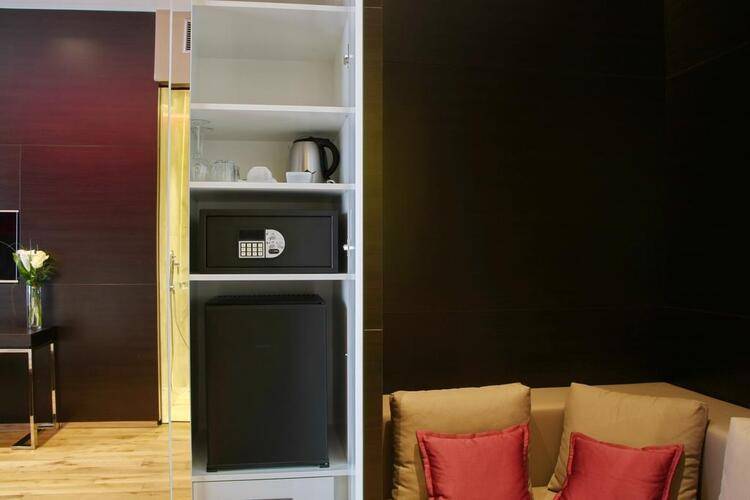 Maccani Luxury Suites