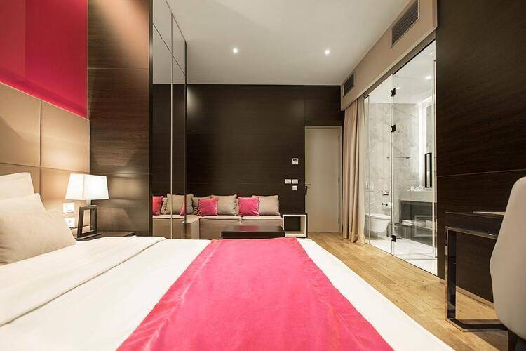 Maccani Luxury Suites