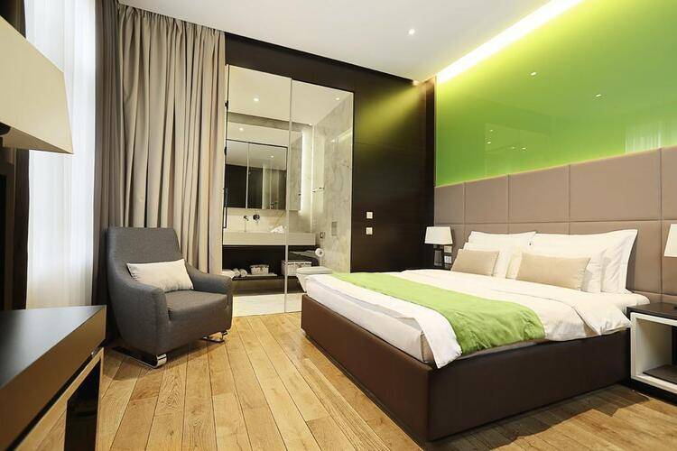 Maccani Luxury Suites