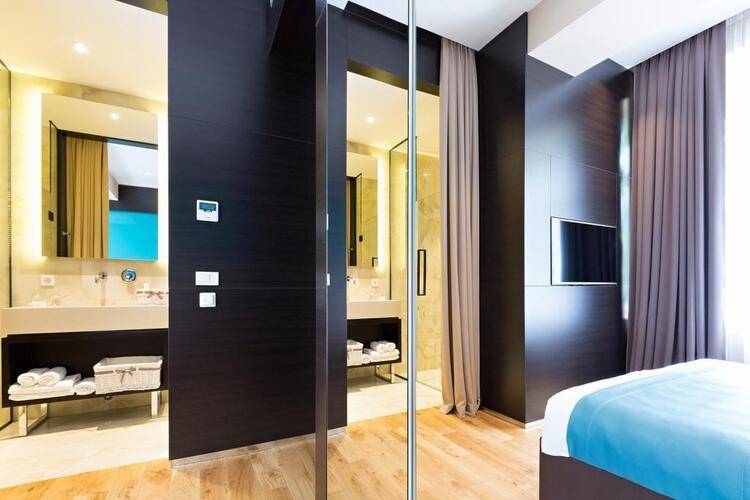 Maccani Luxury Suites