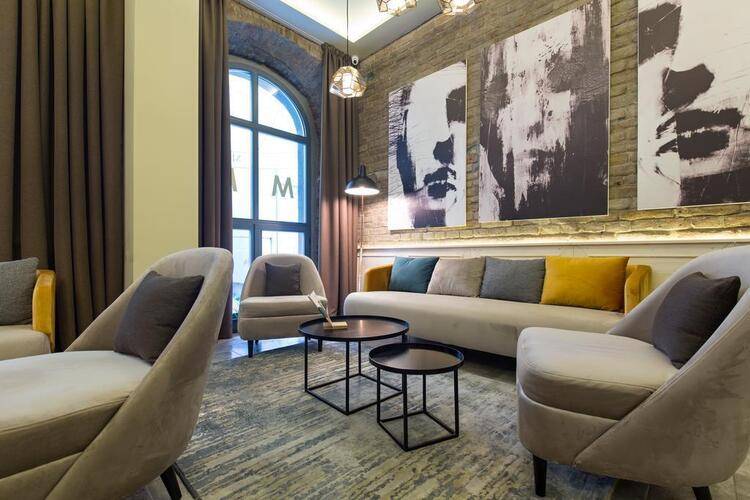 Marquise Hotel