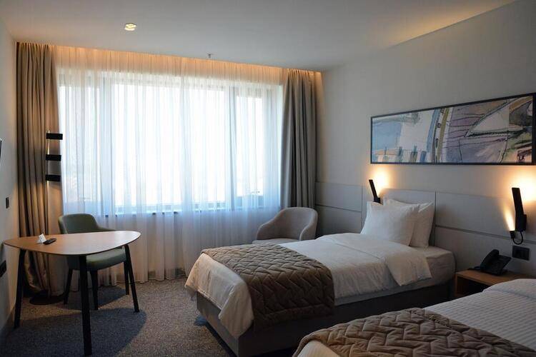 Hotel Mona Plaza