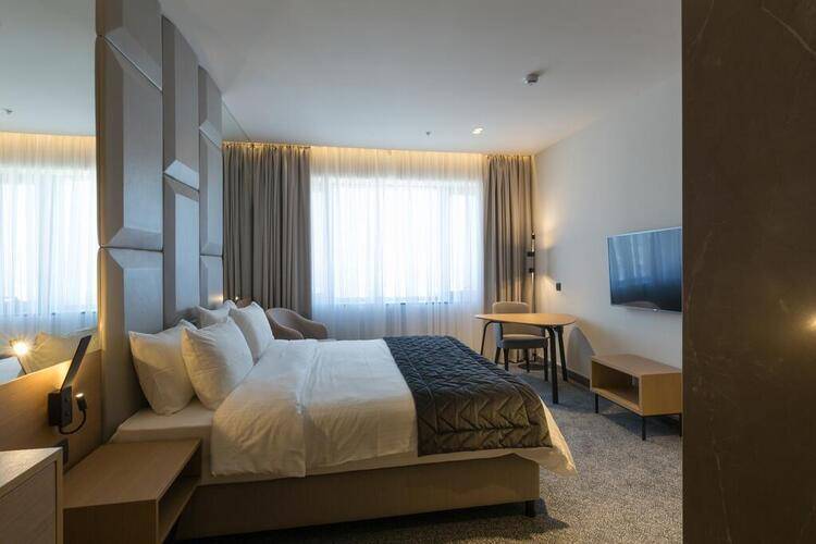 Hotel Mona Plaza