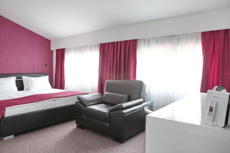 Nova City Hotel Signature Collection