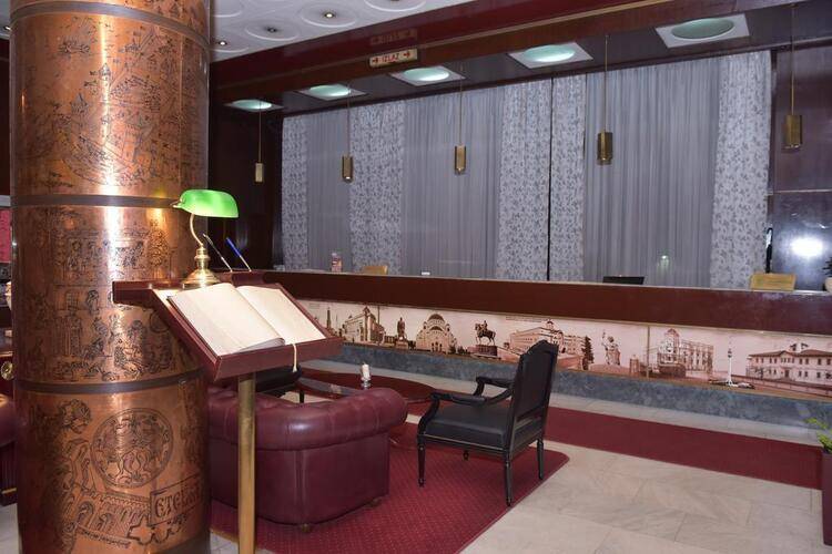 Palace Hotel