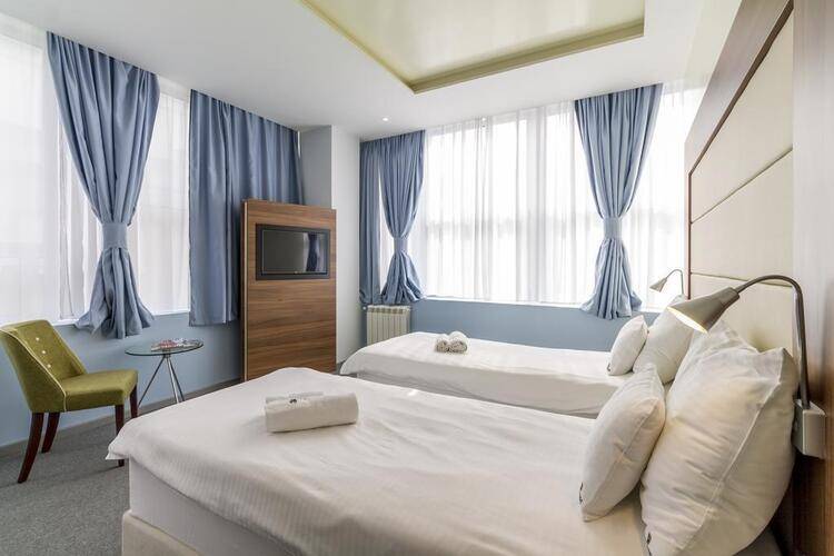 Privilege Suites By Central Park