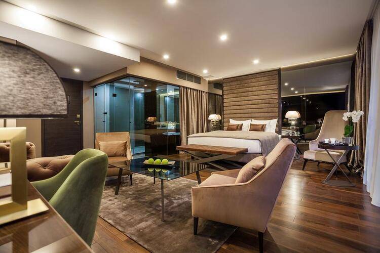 Saint Ten Hotel